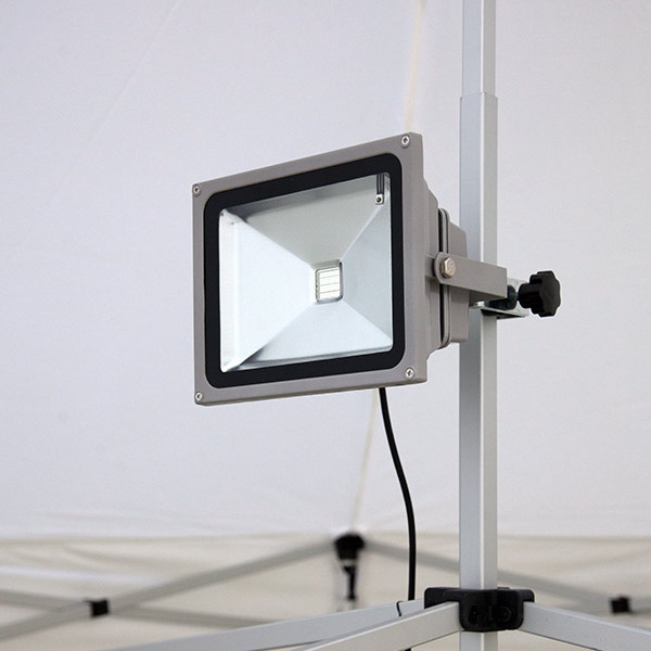 LED floodlight: including clamp for mounting on the roof strut of the tent frame