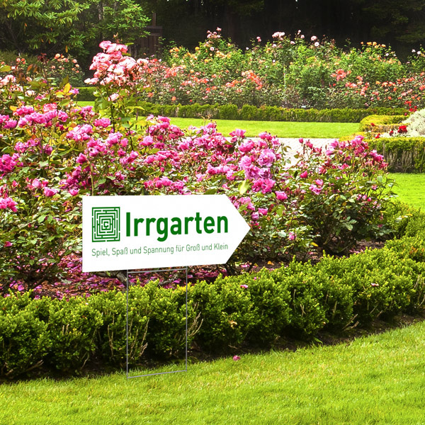 Garden sign as orientation aid or information sign in parks