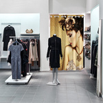 Fitting room with decorative curtain featuring metal eyelets ø 40 mm