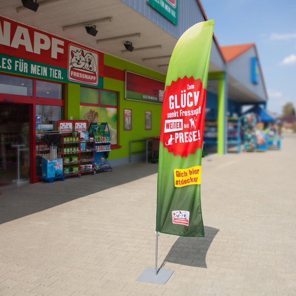 Bowflag® / Beachflag with Promotional Advertising at the Point of Sale