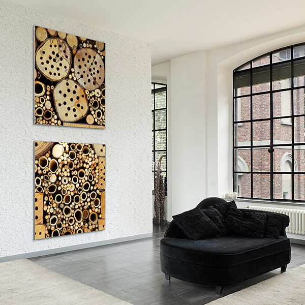 Floating frame for sophisticated decoration of waiting areas