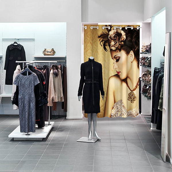 Fitting room with decorative curtain featuring metal eyelets ø 40 mm