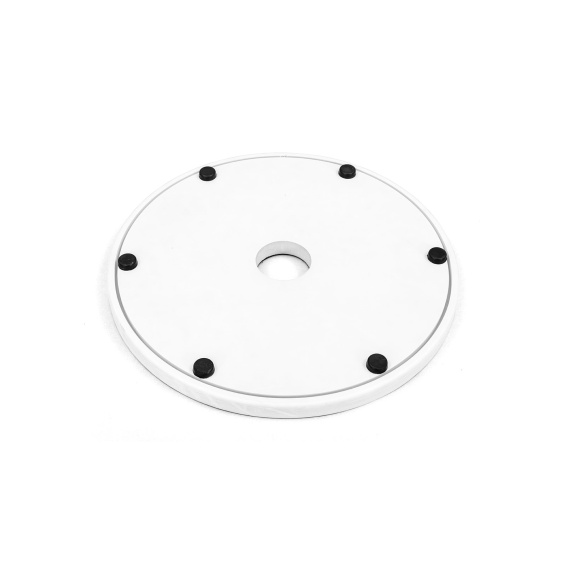 Detail: Underside of base plate with feet and groove