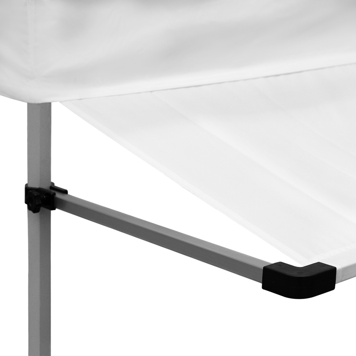 Detail: Attachment of the tent canopy to the tent poles and the valance