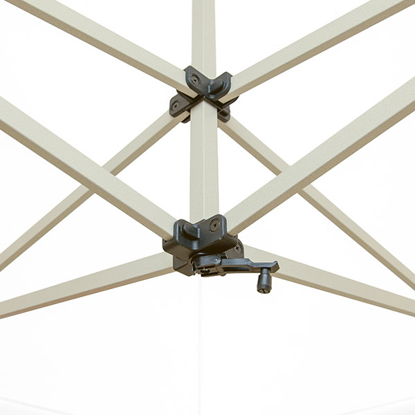 Crank mechanism for fine adjustment and optimal tensioning of the roof