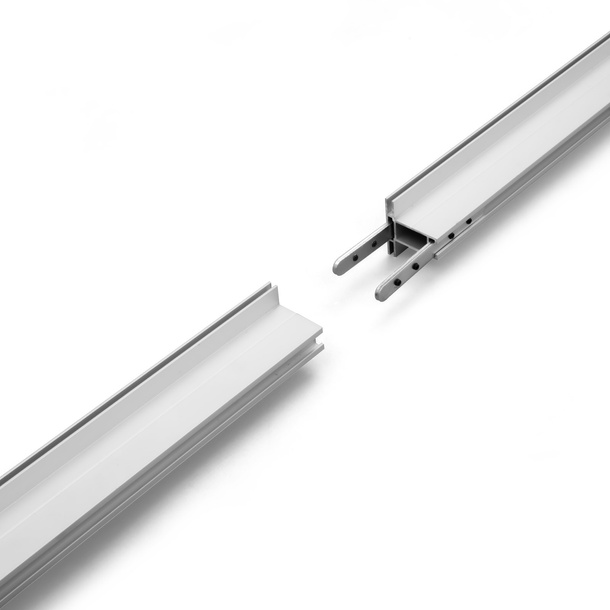 For delivery of split frame profiles, detail: assembly with profile connectors