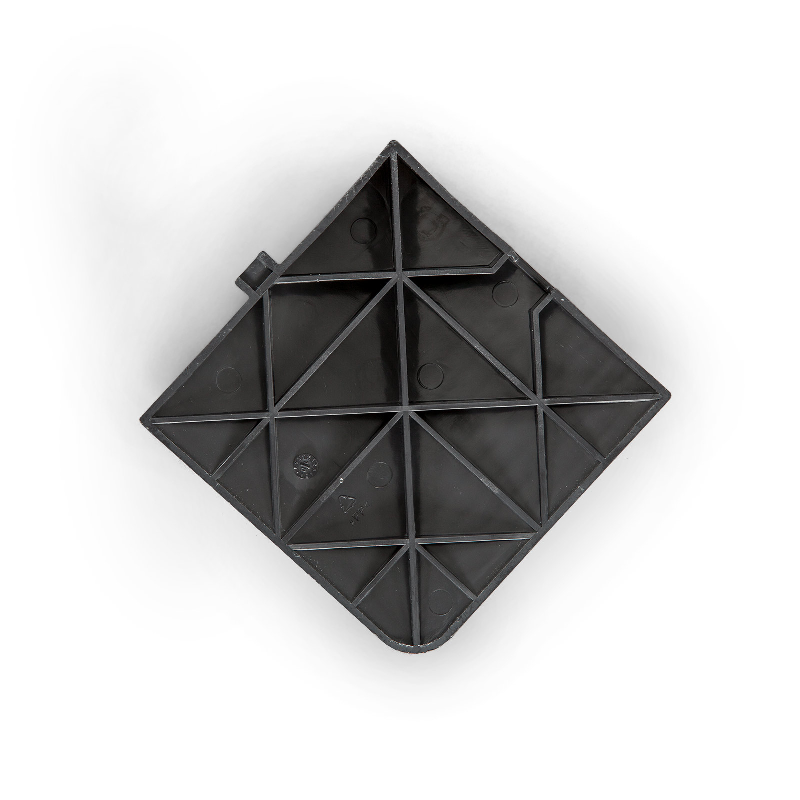 Corner for base plate, underside
