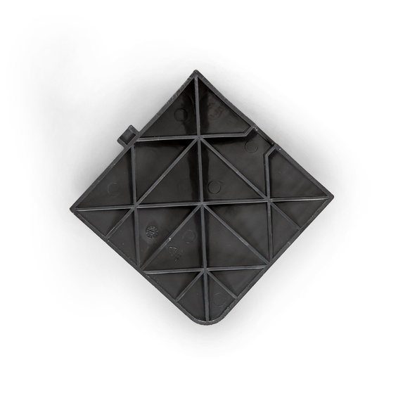 Corner for base plate, underside