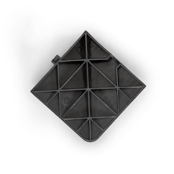 Corner for base plate, underside