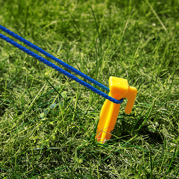 PVC ground stakes, included in the scope of delivery