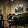 Lightbox Q-Frame® LED with Seasonal Advertising in Fashion Stores