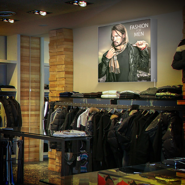 Lightbox Q-Frame® LED with Seasonal Advertising in Fashion Stores