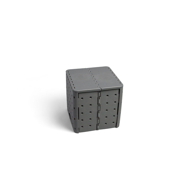 Flatcube - foldable seat cube made from recycled PP material