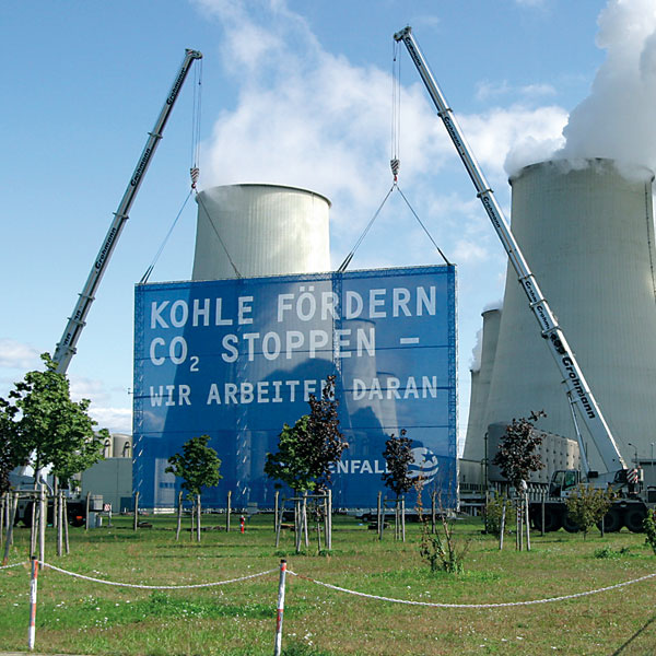 Mesh banner in landscape format as a large-format advertising banner