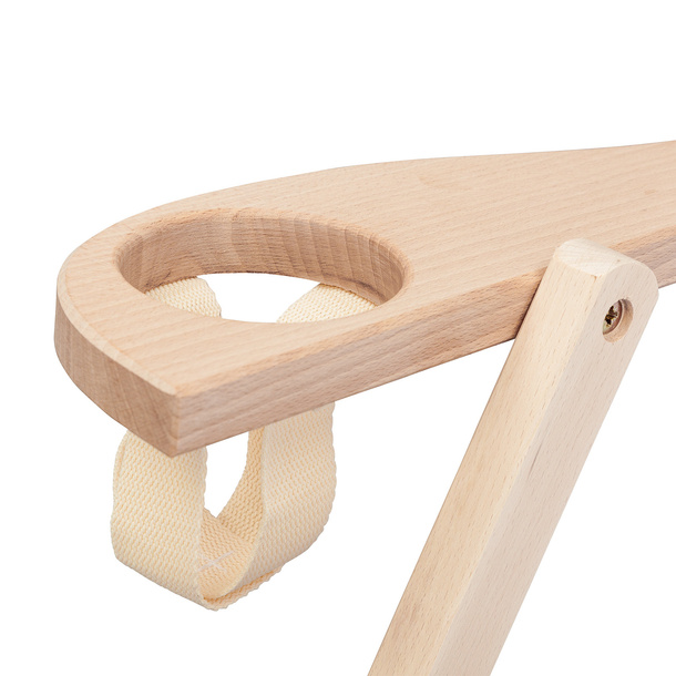 Detail: right armrest with beverage holder made of webbing strap
