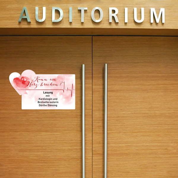 Adhesive films in freeform shape as temporary visitor notices on doors
