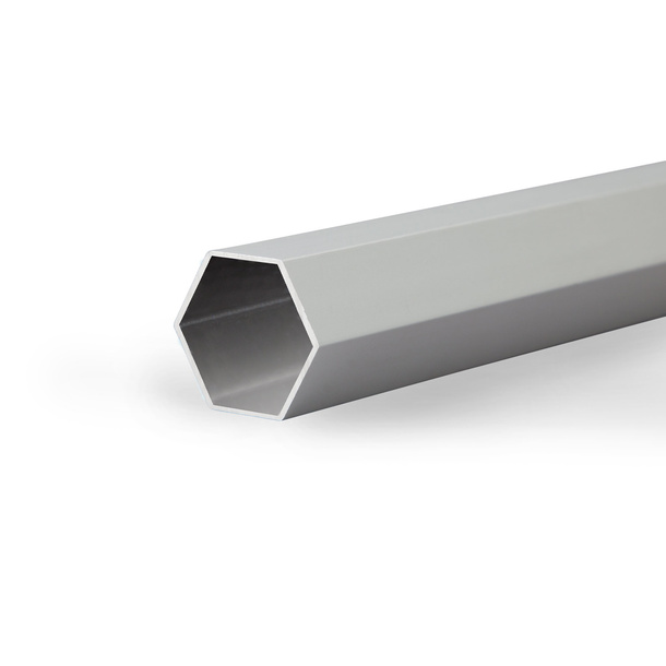 Posts made from high-quality hexagonal sections (ø 40 mm), wall thickness 1.2 mm