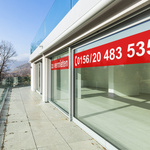 Advertising stickers behind glass - applied from the inside, clearly visible from the outside