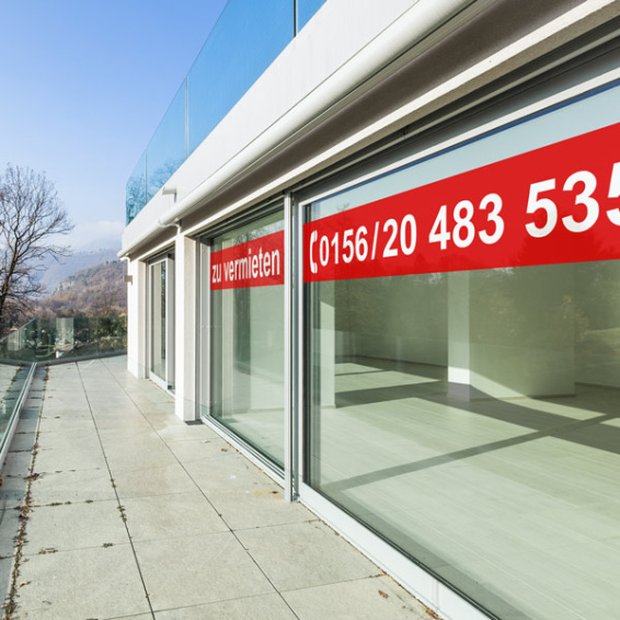 Advertising stickers behind glass - applied from the inside, clearly visible from the outside