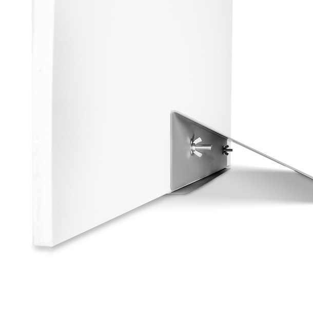 Detail: wing screws