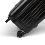 2 wheels for effortless maneuvering of the case