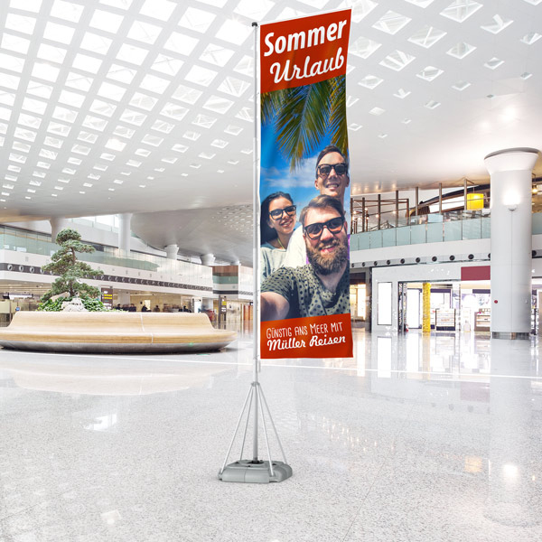 Mobile Flagpole T-Pole® 100, ideal for promotional advertising indoors