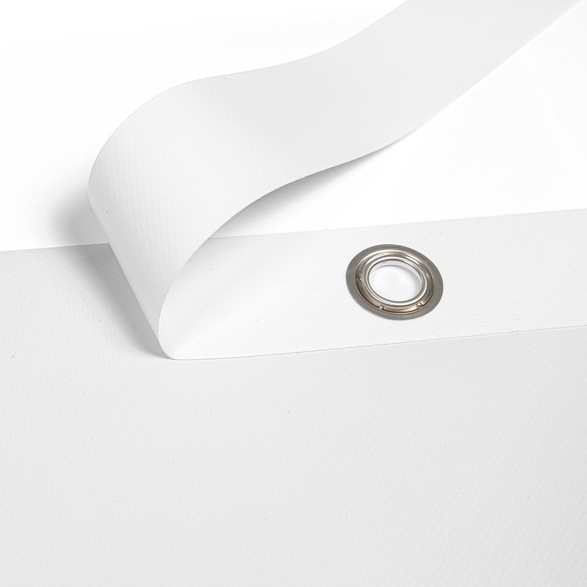 extra welded edge reinforcement for durability; metal eyelet ø 16 mm