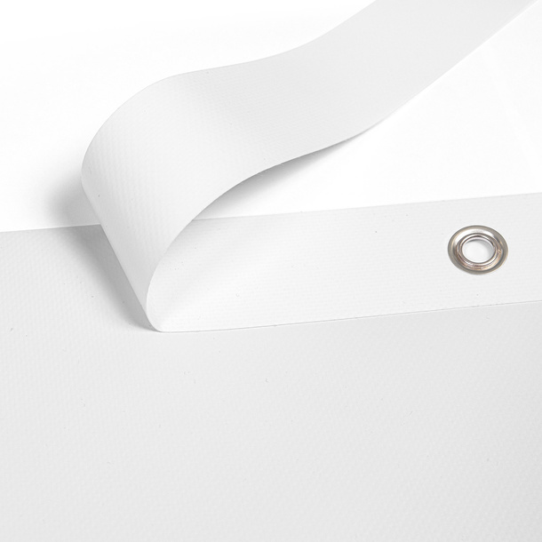 extra welded edge reinforcement for durability; metal eyelet ø 10 mm