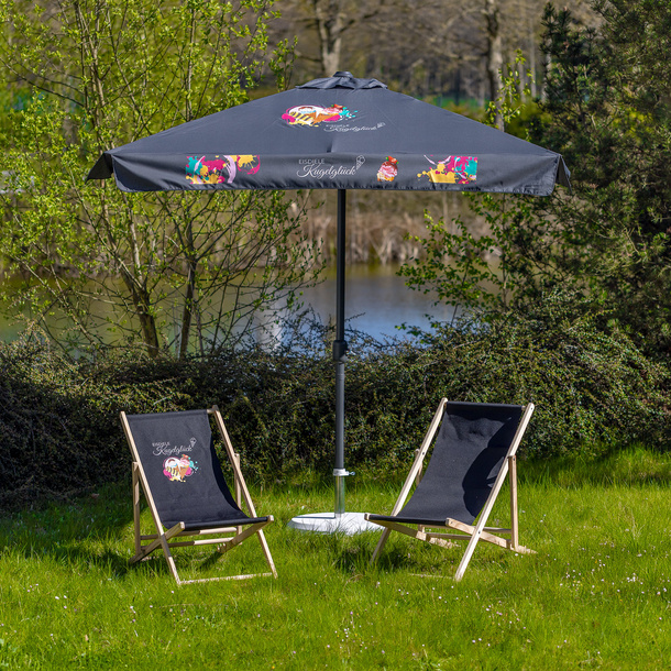 Perfect combination in black: 300 x 300 cm parasol and deck chair with partial DTF print or solid color