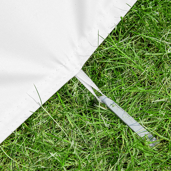Ground stakes for additional securing of the walls to the floor (optional accessory)