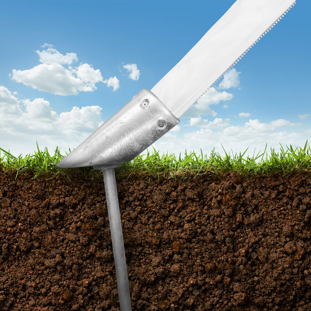 Feet (on the roof): extra strong earth nails for secure hold on soft ground