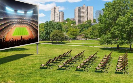 Public viewing with deck chairs