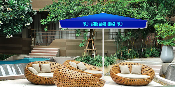 Small parasol with crank